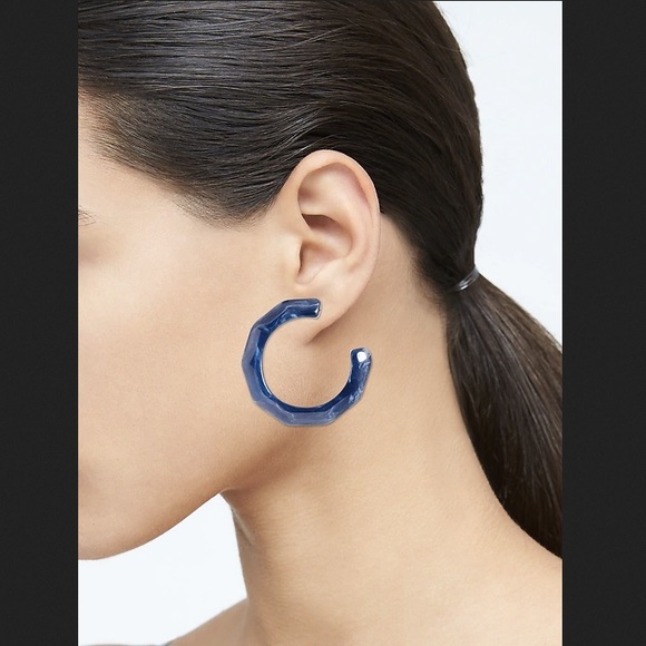 3 Pairs — Banana Republic Earrings - Picture 4 of 5